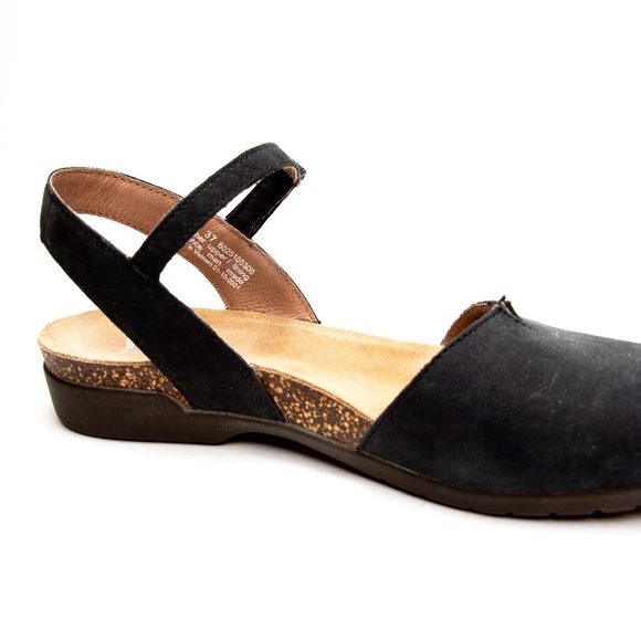 Dansko Scotchguard Women's Black Flats - Picture 6 of 8